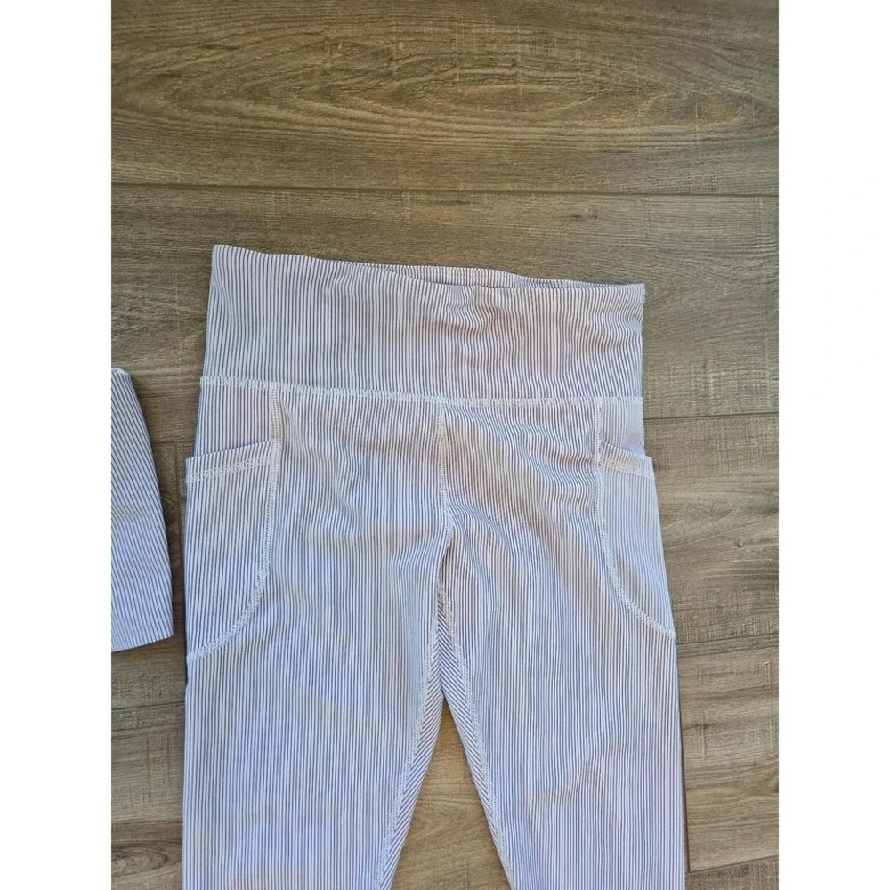 Old‎ navy girls athletic outfit size 14-16